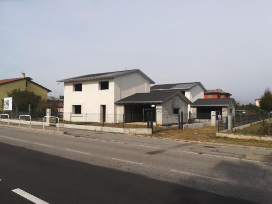 Villa Ambra e Larimar - San Bonifacio (VR) 