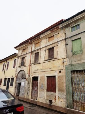 [PERIZIA] Edificio a schiera - Montecchio Maggiore (VI)